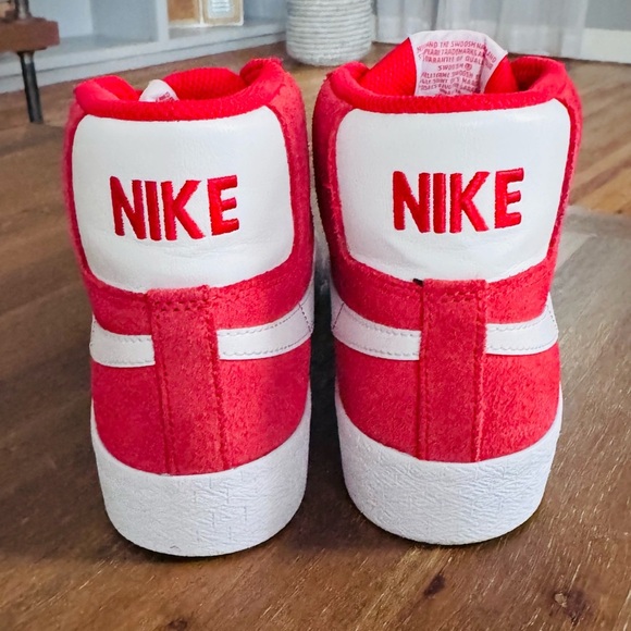Nike SB Zoom Blazer Mid Shoe Red High-Top Sneakers - Picture 4 of 11